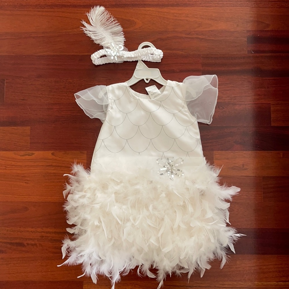 3T pottery barn flapper costume.